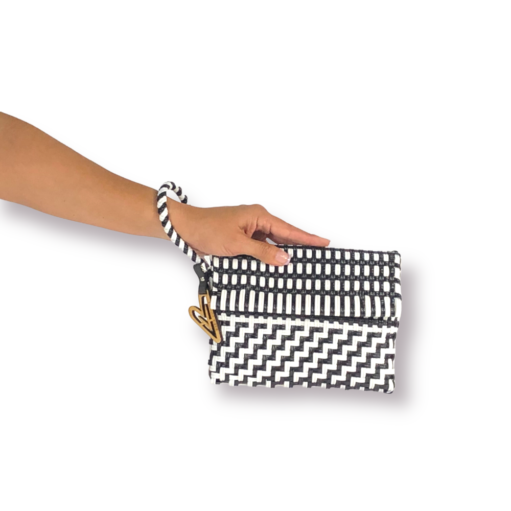 Carlota Wristlet